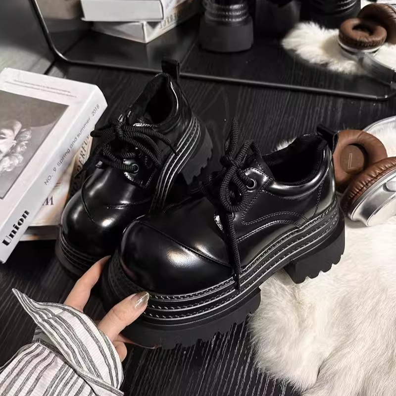 Mokasyny w stylu retro brytyjs – Leather Shoe Polish recenzja i cena